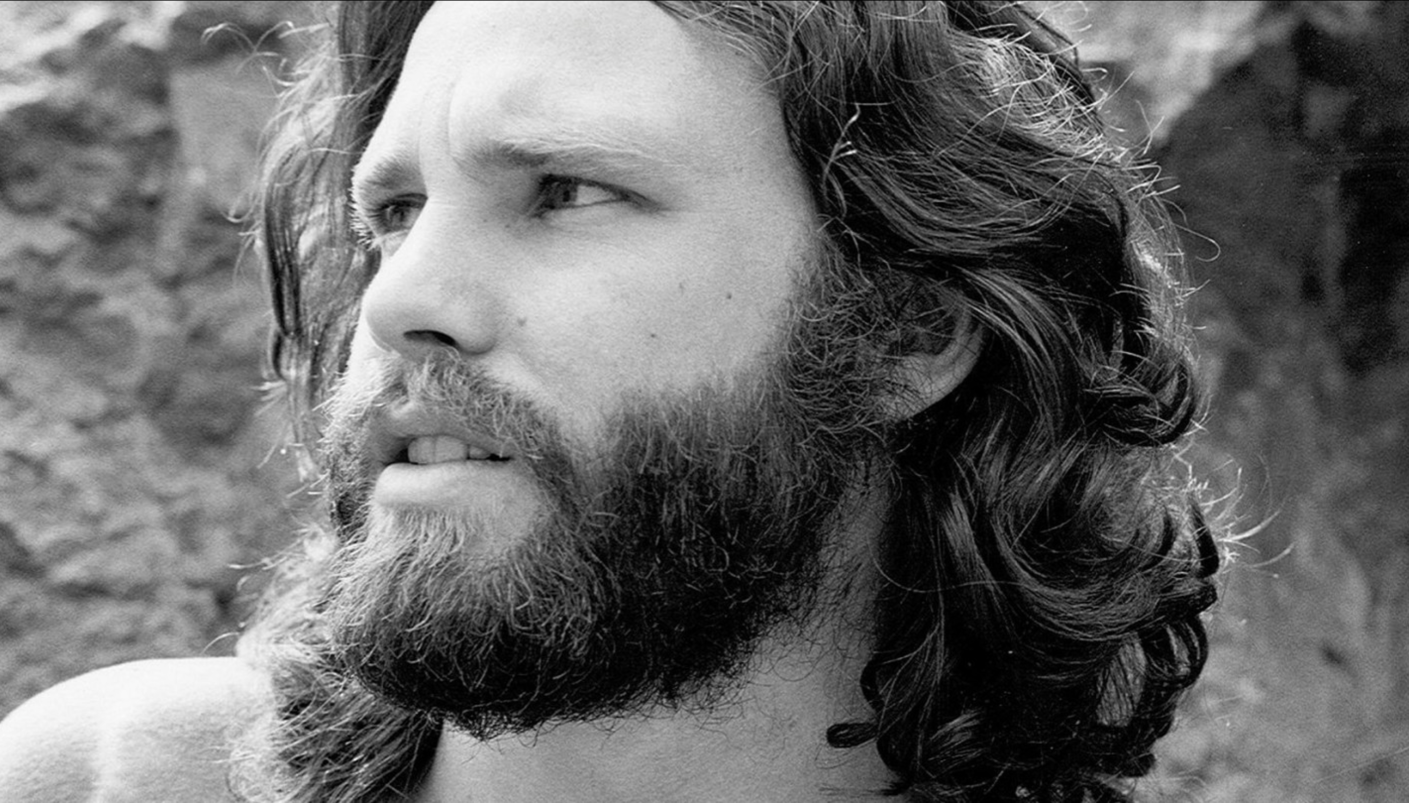 Jim Morrison: Rockero y Poeta Maldito