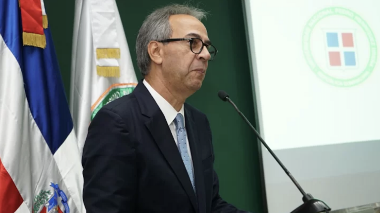 José Mármol habla sobre el peligro de la adicción digital