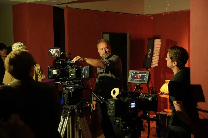 El-cineasta-y-pedagogo-Jarmor-Maly-con-estudiantes-728x486 El-cineasta-y-pedagogo-Jarmor-Maly-con-estudiantes-728x486