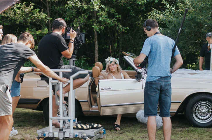 Estudiantes-de-la-Academia-durante-un-rodaje-728x481